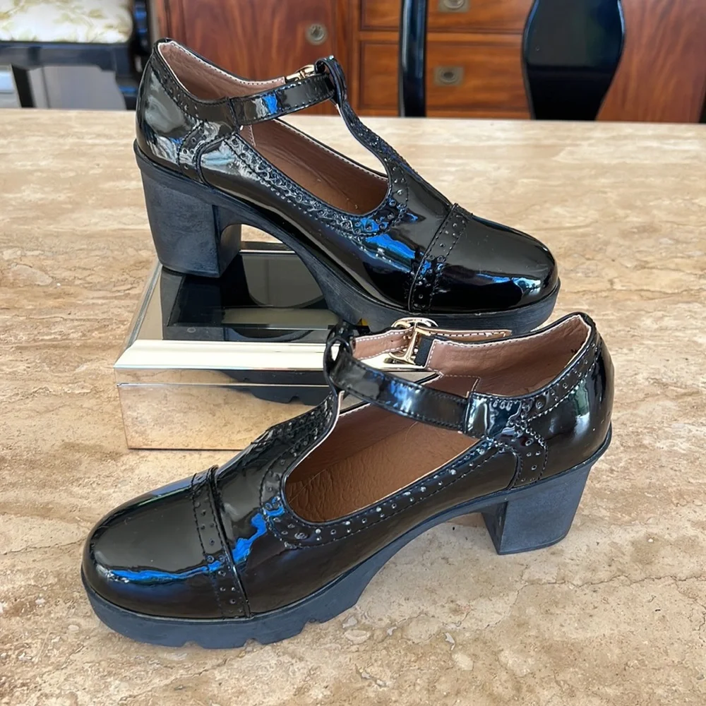 Chunky Mid High Block Heel T-Bar Platform Mary Jane - Picture 1 of 8